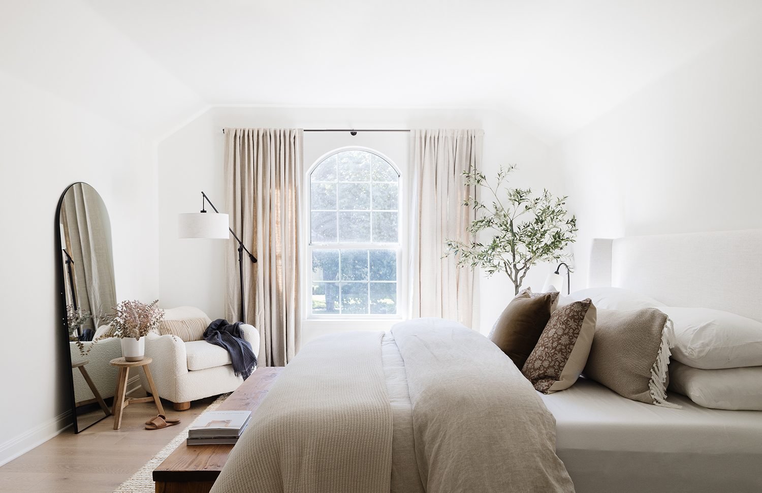 Saracina Home Sales Store 3 Saracina Home Sales Store -Saracina Home Sales Store kyliefitts havenly odetteannable 1 3 1500x970 1